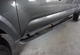 2017 Toyota Tacoma - Image 20