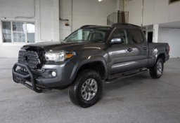 2017 Toyota Tacoma - Image 2