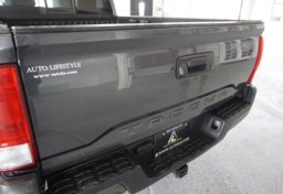 2017 Toyota Tacoma - Image 21