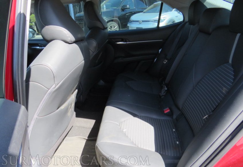 2018 Toyota Camry - Image 29