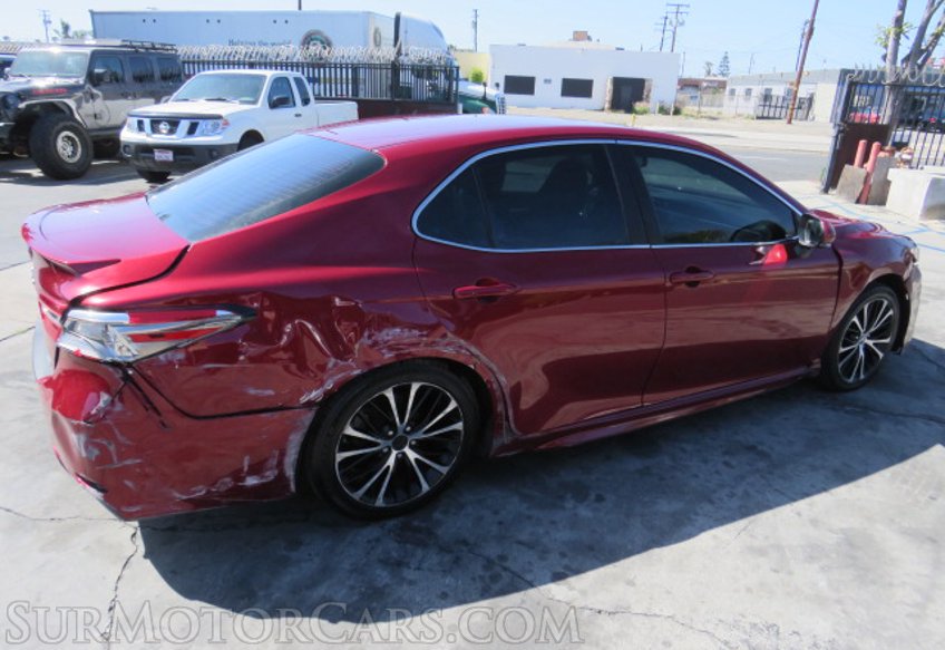 2018 Toyota Camry - Image 10