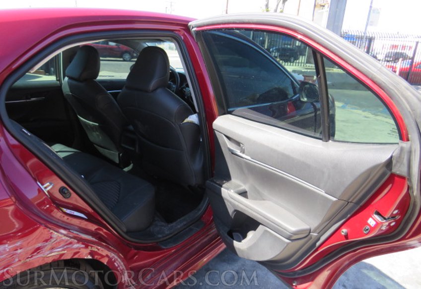 2018 Toyota Camry - Image 26