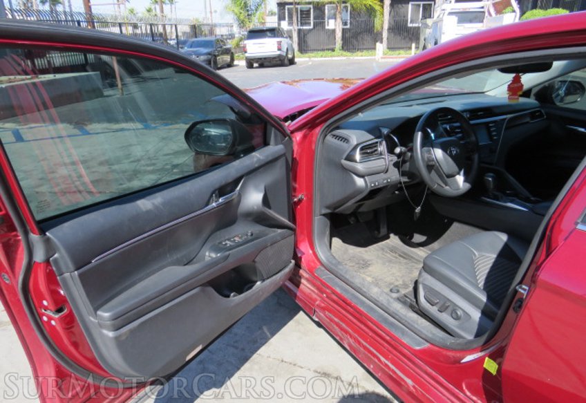 2018 Toyota Camry - Image 19