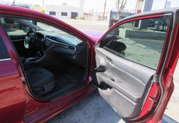 2018 Toyota Camry - Image 20