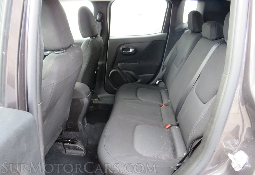 2020 Jeep Renegade - Image 37