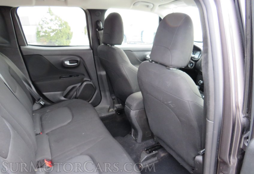 2020 Jeep Renegade - Image 35