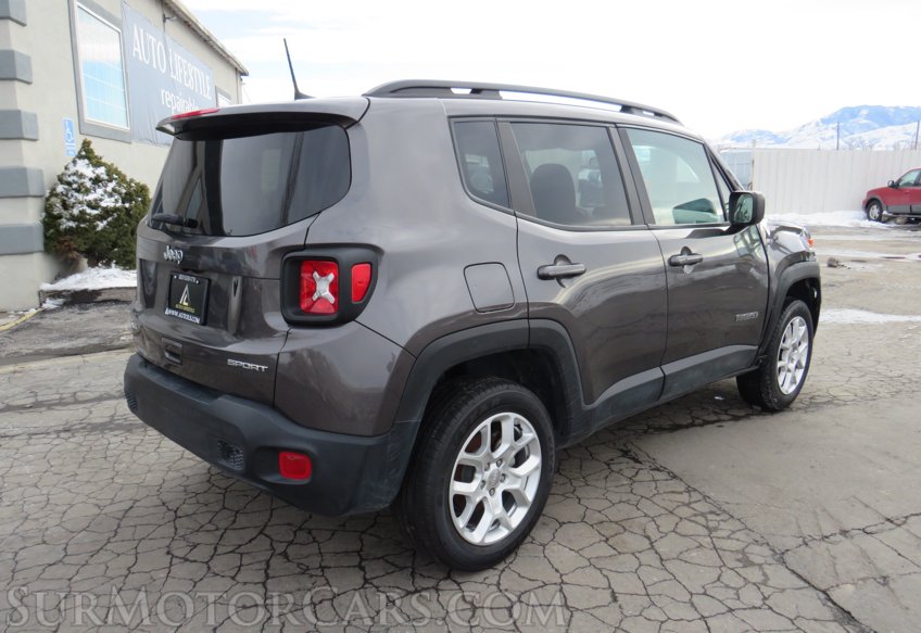 2020 Jeep Renegade - Image 7