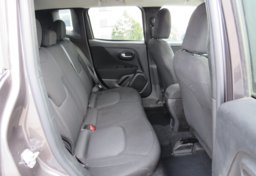 2020 Jeep Renegade - Image 36