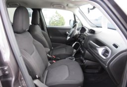 2020 Jeep Renegade - Image 33