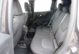 2020 Jeep Renegade - Image 37