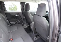 2020 Jeep Renegade - Image 35