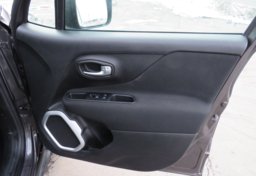 2020 Jeep Renegade - Image 56