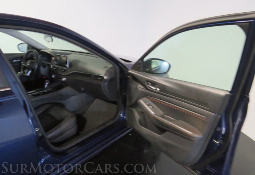 2020 Nissan Altima - Image 21