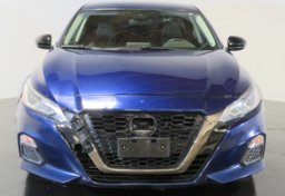 2020 Nissan Altima - Image 11