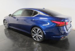2020 Nissan Altima - Image 7