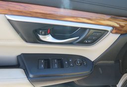 2018 Honda CR-V - Image 40