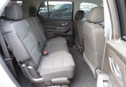 2019 Chevrolet Traverse - Image 32