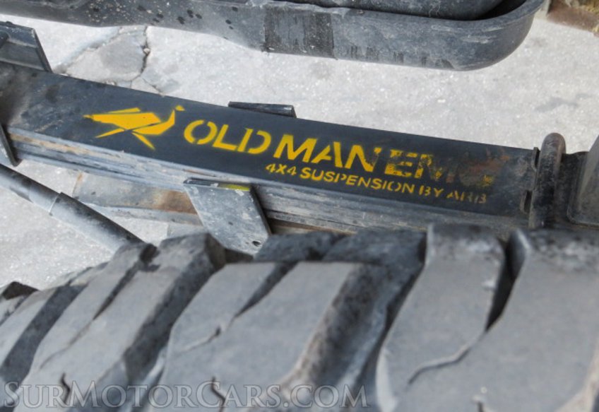 2015 Toyota Tacoma - Image 28