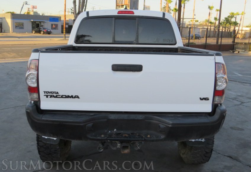2015 Toyota Tacoma - Image 14