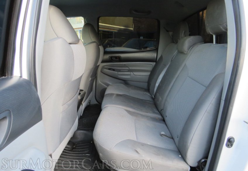 2015 Toyota Tacoma - Image 20