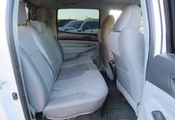 2015 Toyota Tacoma - Image 15