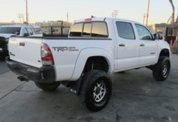 2015 Toyota Tacoma - Image 55