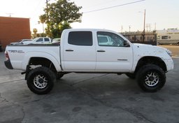 2015 Toyota Tacoma - Image 53