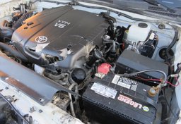 2015 Toyota Tacoma - Image 49