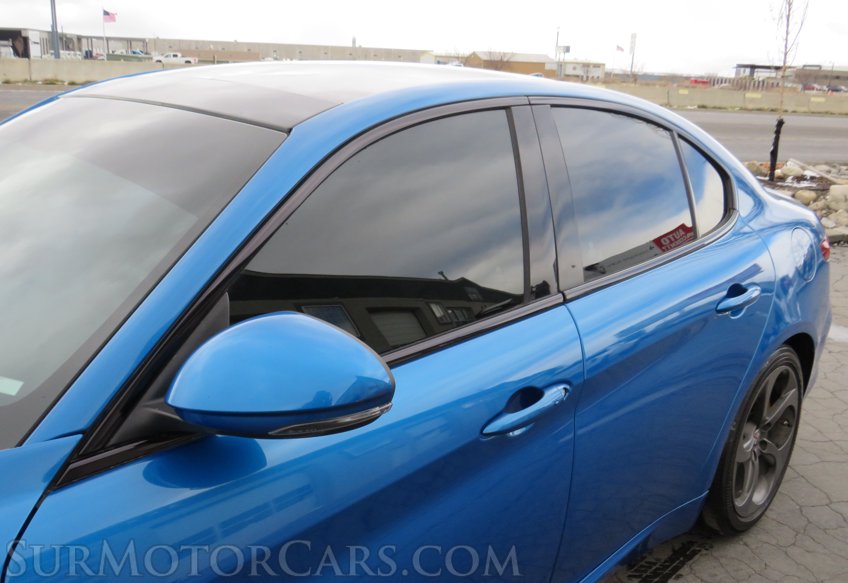 2018 Alfa Romeo Giulia - Image 16