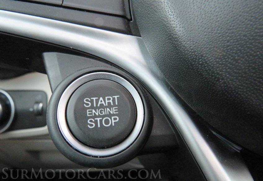 2018 Alfa Romeo Giulia - Image 34