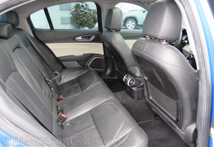 2018 Alfa Romeo Giulia - Image 30