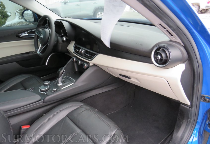 2018 Alfa Romeo Giulia - Image 27