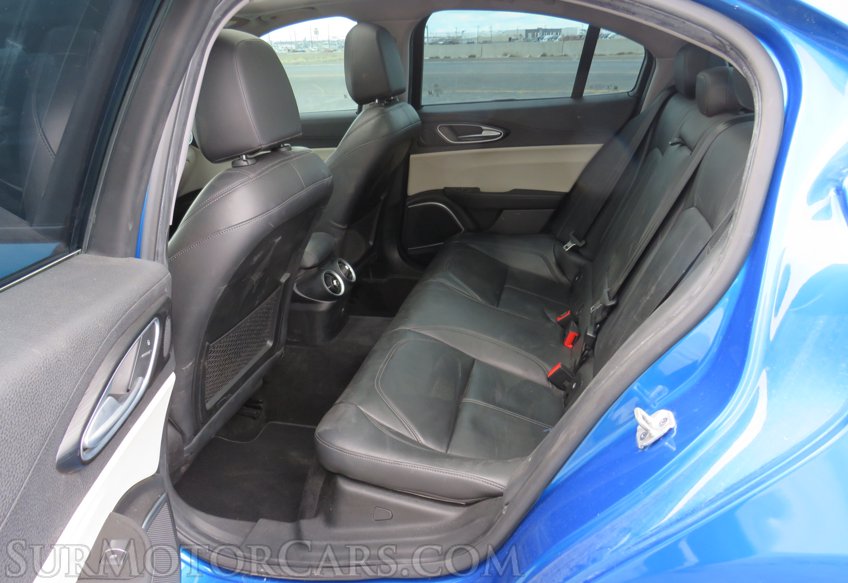 2018 Alfa Romeo Giulia - Image 28