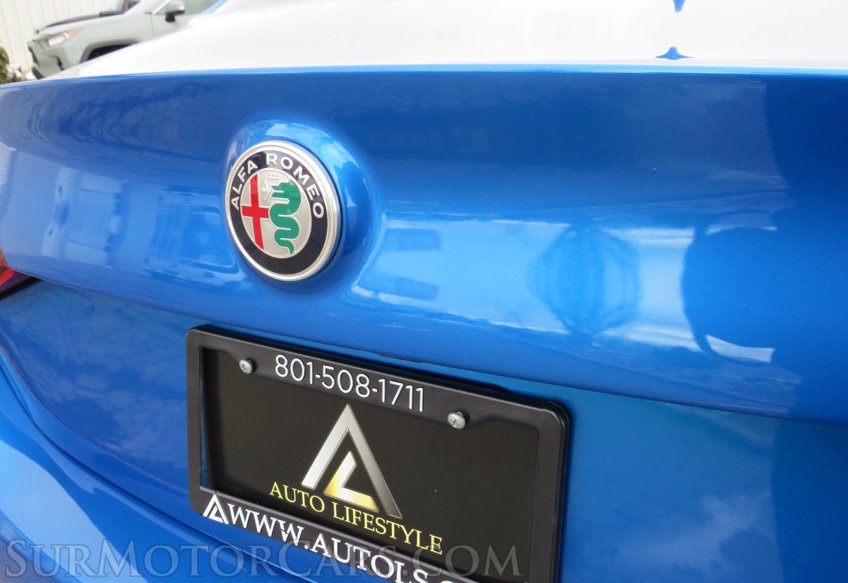 2018 Alfa Romeo Giulia - Image 20