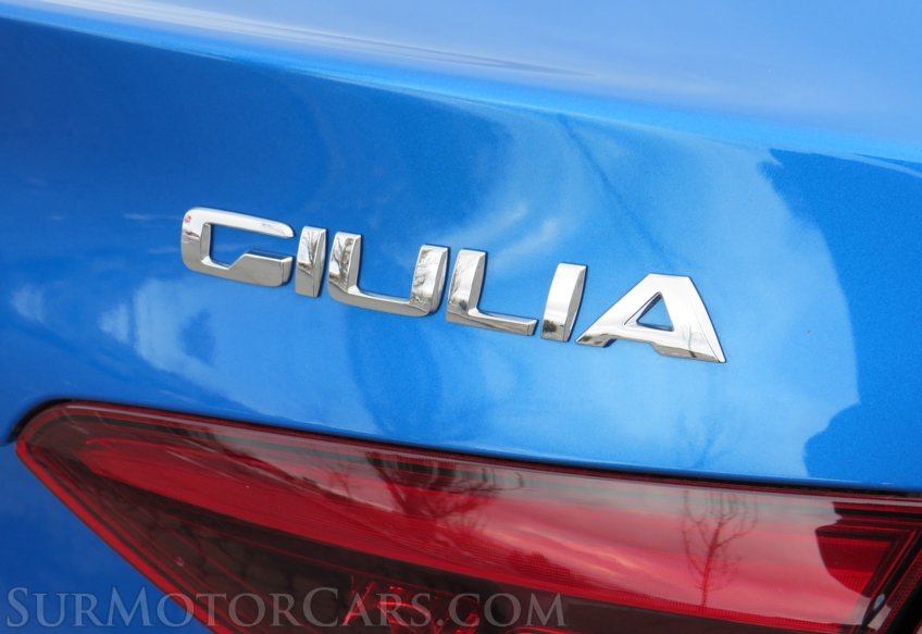 2018 Alfa Romeo Giulia - Image 21