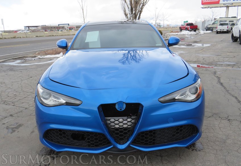 2018 Alfa Romeo Giulia - Image 12
