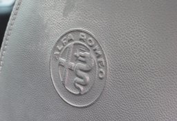 2018 Alfa Romeo Giulia - Image 45