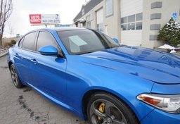 2018 Alfa Romeo Giulia - Image 15