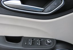 2018 Alfa Romeo Giulia - Image 47