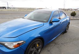 2018 Alfa Romeo Giulia - Image 14