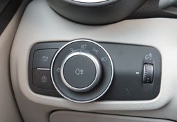 2018 Alfa Romeo Giulia - Image 40