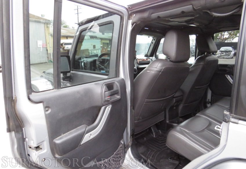 2014 Jeep Wrangler Unlimited - Image 23