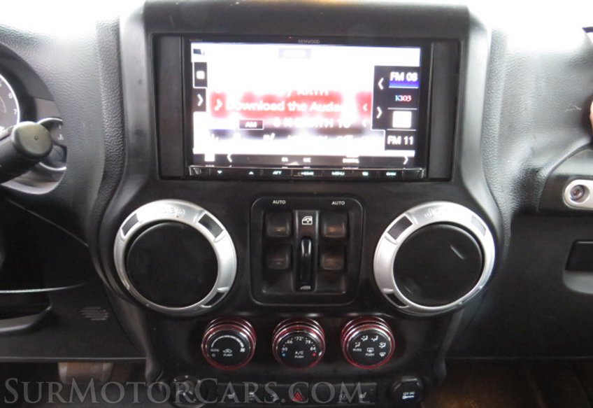 2014 Jeep Wrangler Unlimited - Image 32