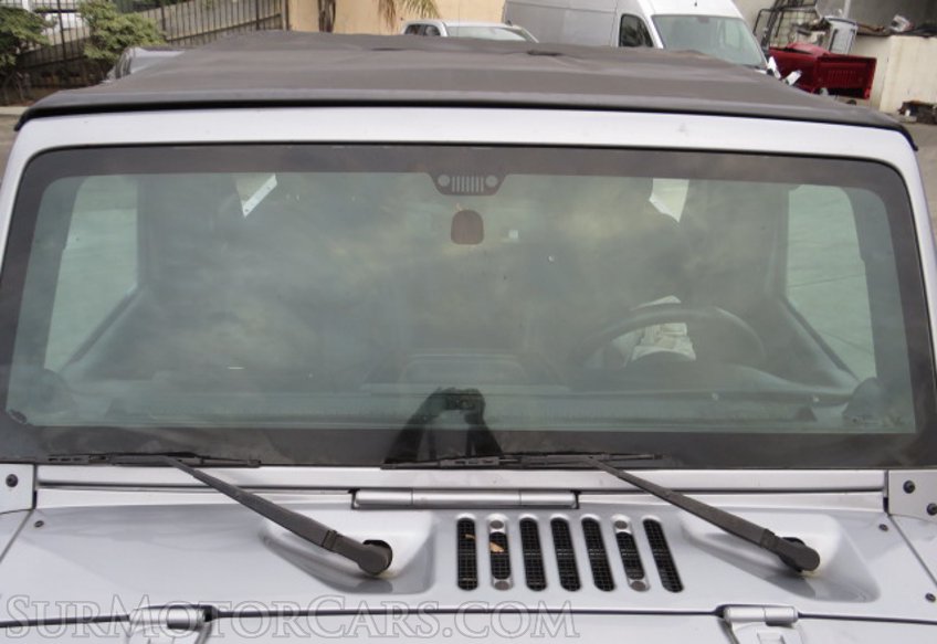 2014 Jeep Wrangler Unlimited - Image 13