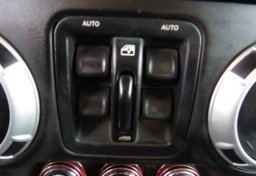 2014 Jeep Wrangler Unlimited - Image 33