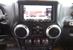 2014 Jeep Wrangler Unlimited - Image 32