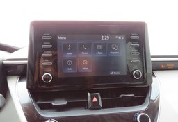 2020 Toyota Corolla - Image 30