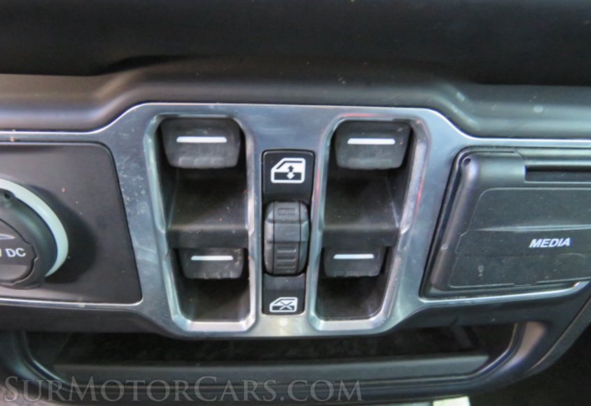 2021 Jeep Wrangler - Image 40