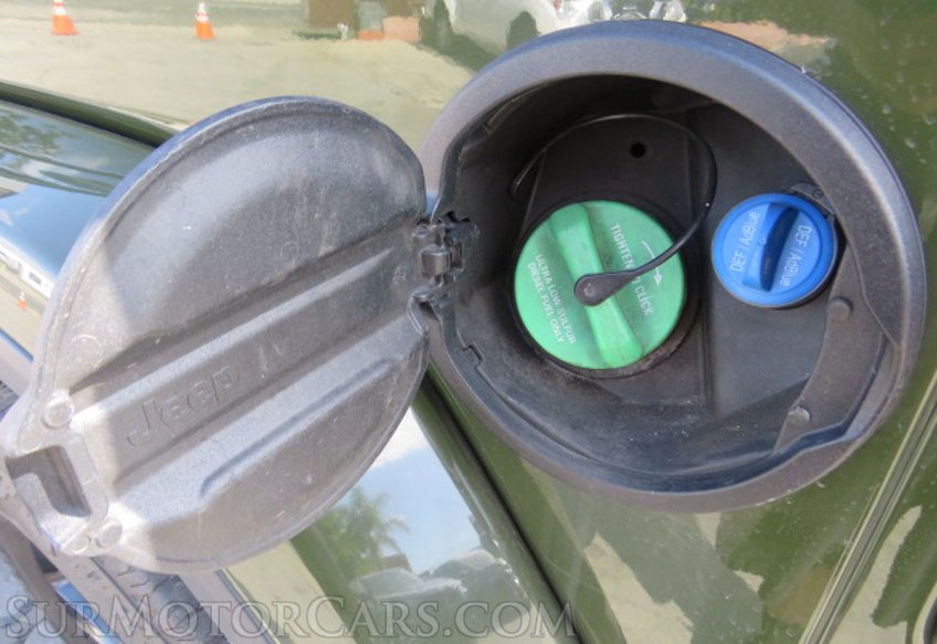 2021 Jeep Wrangler - Image 17