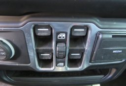 2021 Jeep Wrangler - Image 40